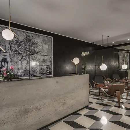 Adrianus Hotel